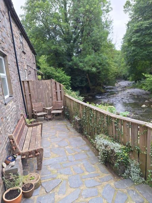 Cosy Riverside Cottage In Beautiful Corris Exterior photo